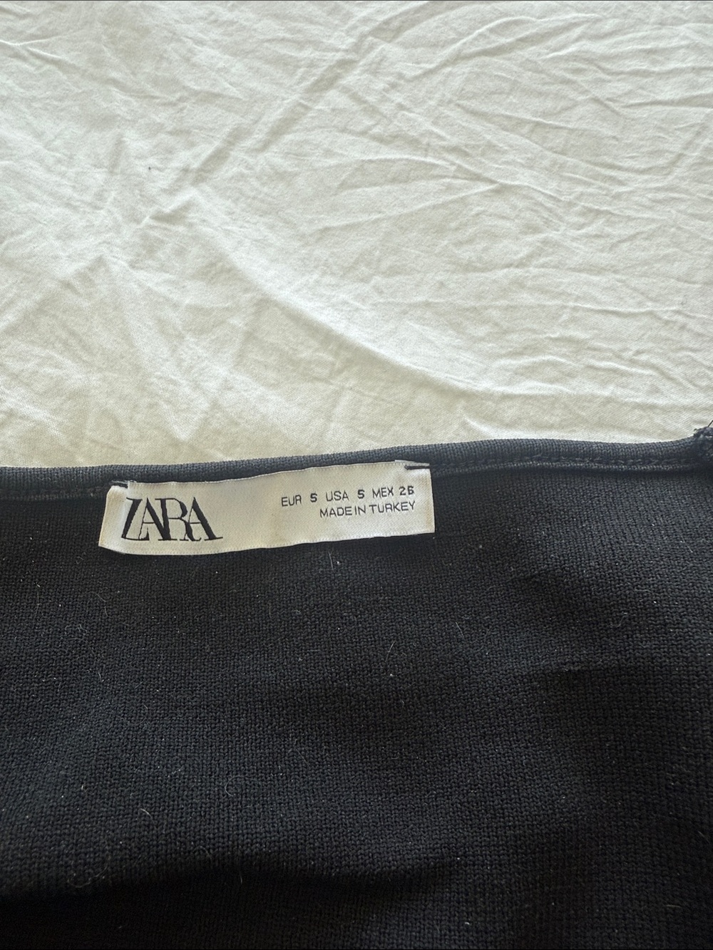 Zara Black Long-Sleeve Cropped Scoop-Neck Top - Picture 2 of 2